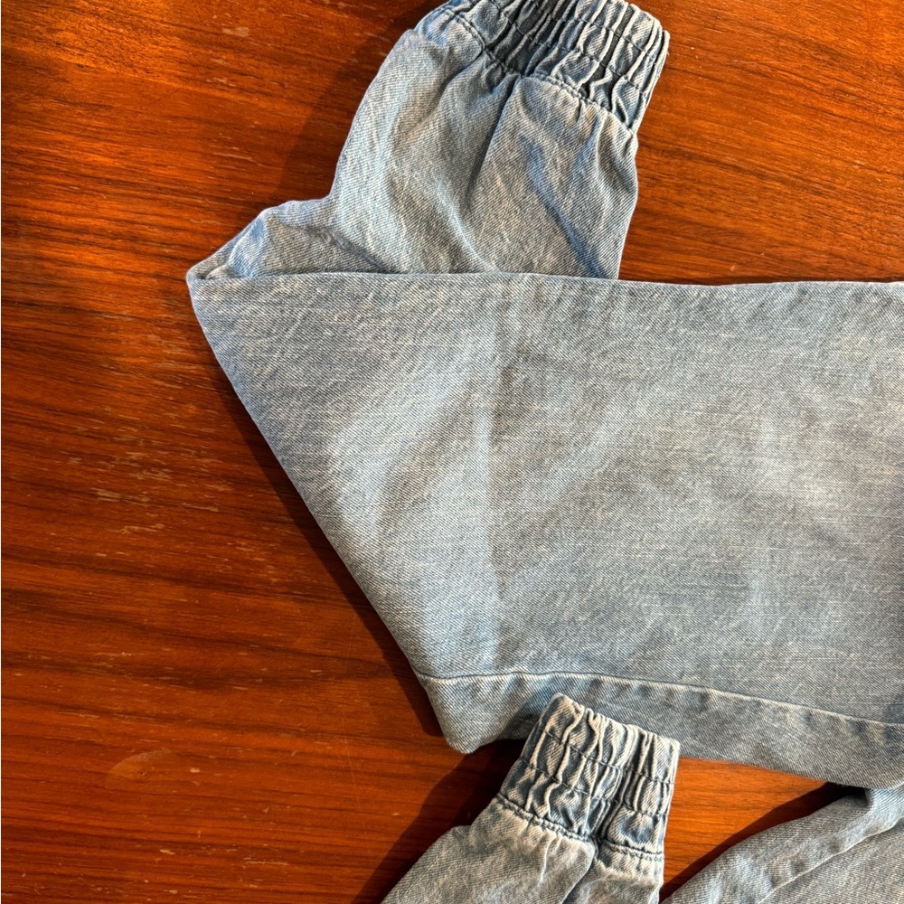Jeans - Picture 4 of 5